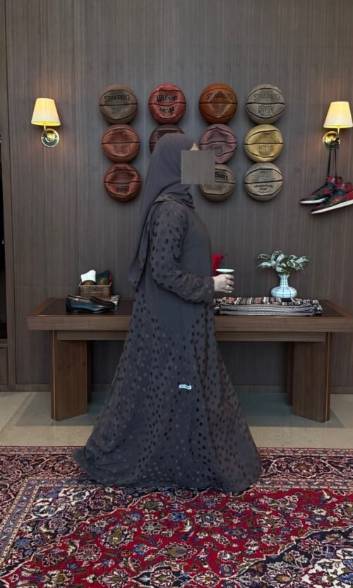 Polka dots abaya